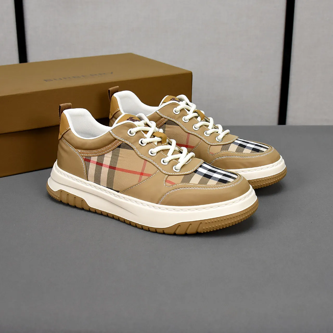 Burberry [Burberry] men's shoes 💰420💰, fashionable lace-up cloth shoes, uppers made of breathable fabric, rubber foam soles, men's size 38-44